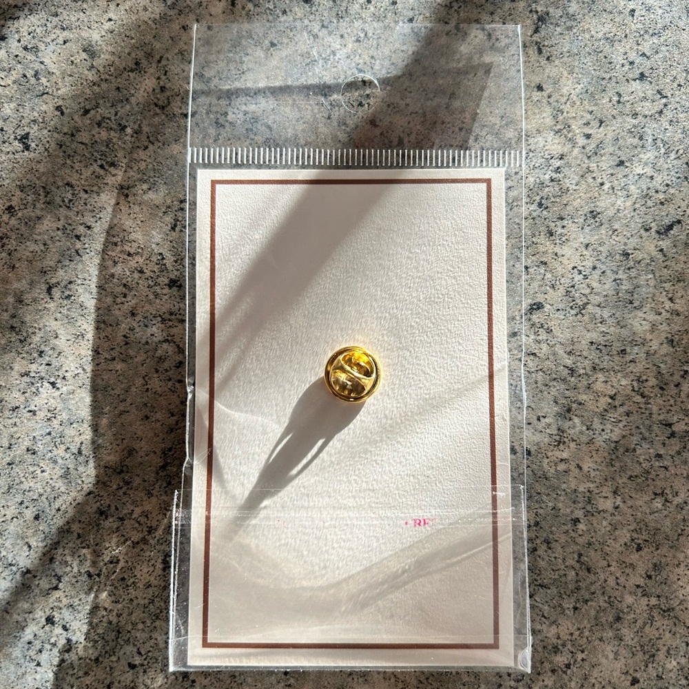 William Clark Signature Pin from Pompey’s Pillar Montana State Hat Pin NWT - Picture 5 of 7